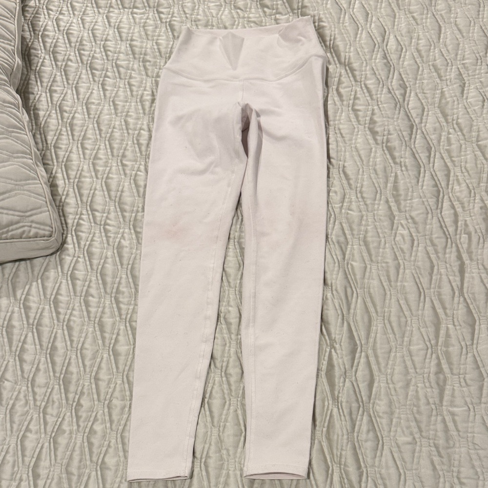ALO Yoga Airbrush Ivory Leggings